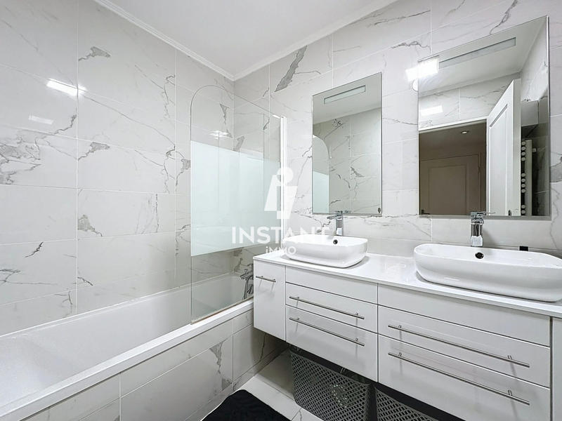 Appartement - 157 m² - 5 pièces