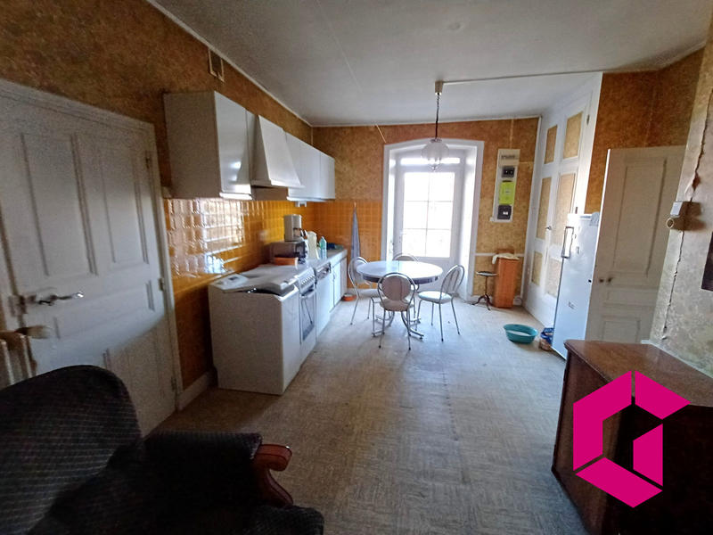 Maison ancienne - 201 m² - 6 pièces