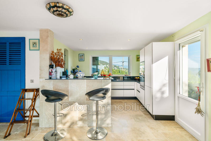 Maison - 201 m² - 9 pièces