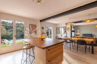 Maison - 180 m² - 5 pièces