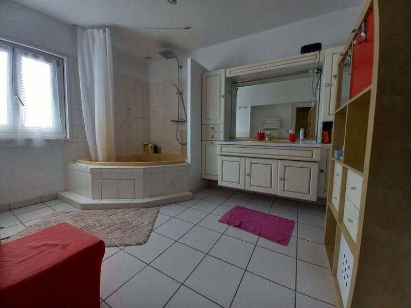 Maison - 172 m² - 6 pièces