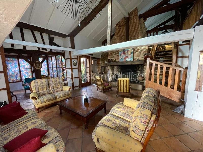 Demeure - 388 m² - 10 pièces