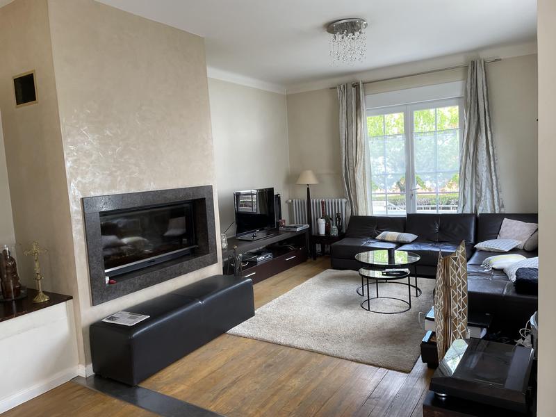 Villa - 180 m² - 8 pièces