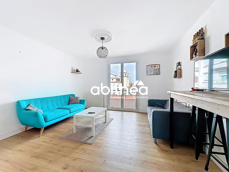 Appartement - 82 m² - 5 pièces