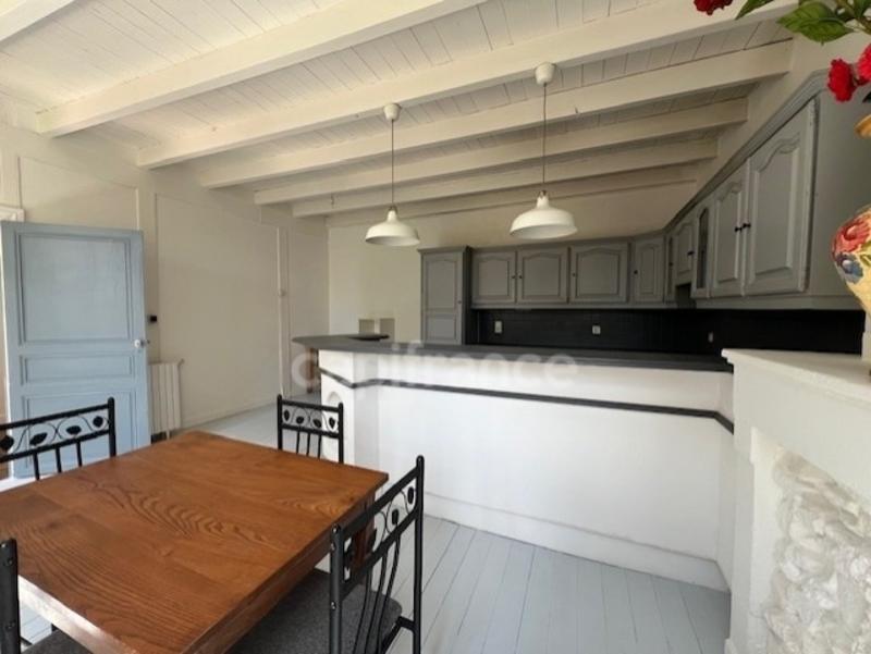 Maison - 260 m² - 7 pièces