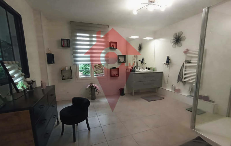 Maison - 148 m² - 5 pièces