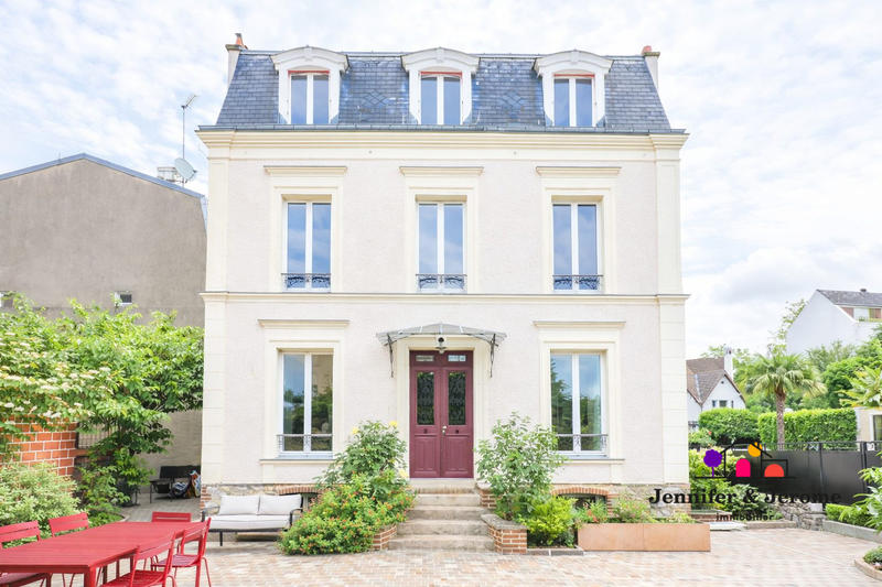 Maison - 151 m² - 7 pièces