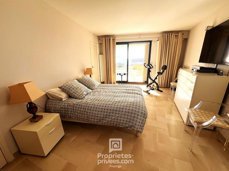 Appartement - 93 m² - 3 pièces