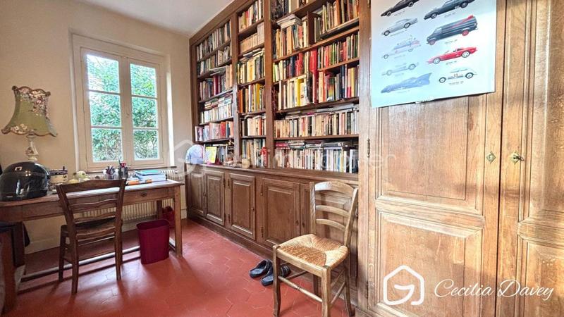 Propriété - 165 m² - 6 pièces