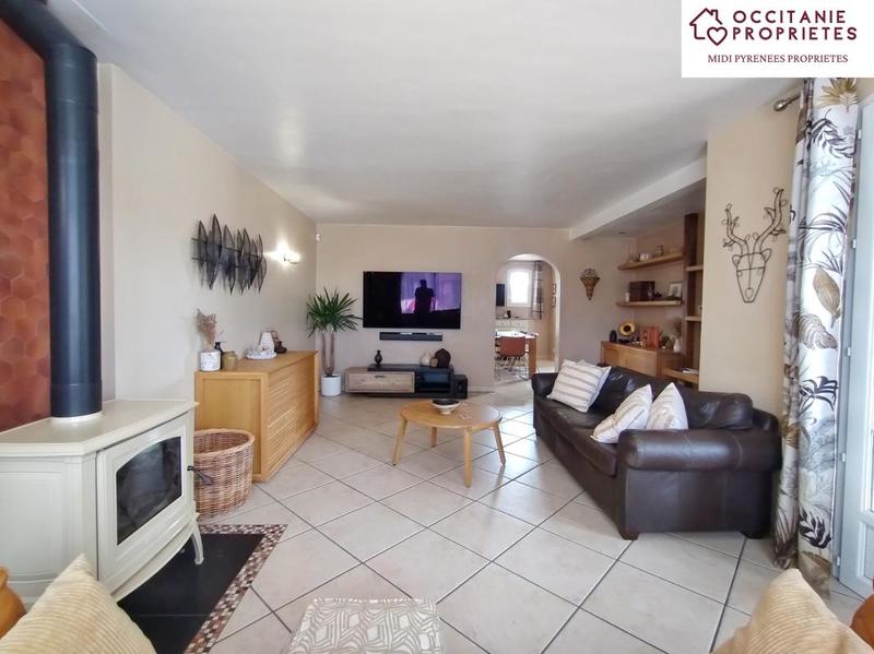 Maison - 229 m² - 9 pièces