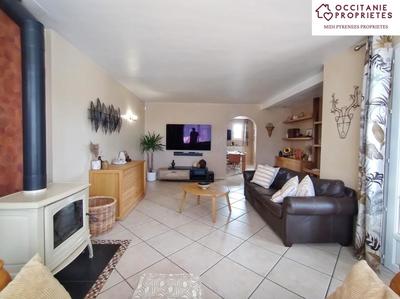 Maison - 229 m² - 9 pièces