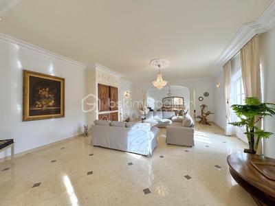Villa - 420 m² - 11 pièces
