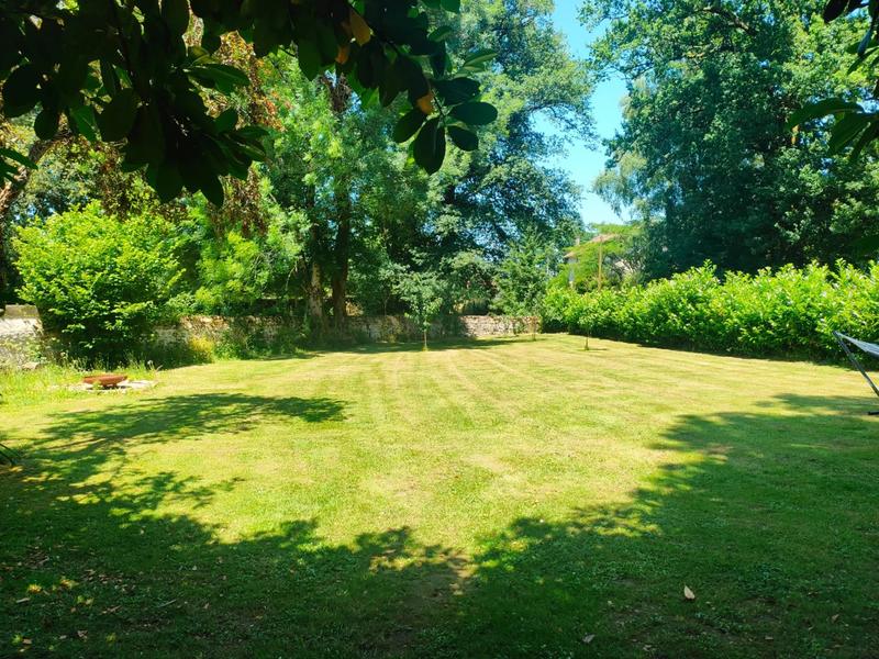 Maison chambre d'hôtes - 217 m² - 8 pièces