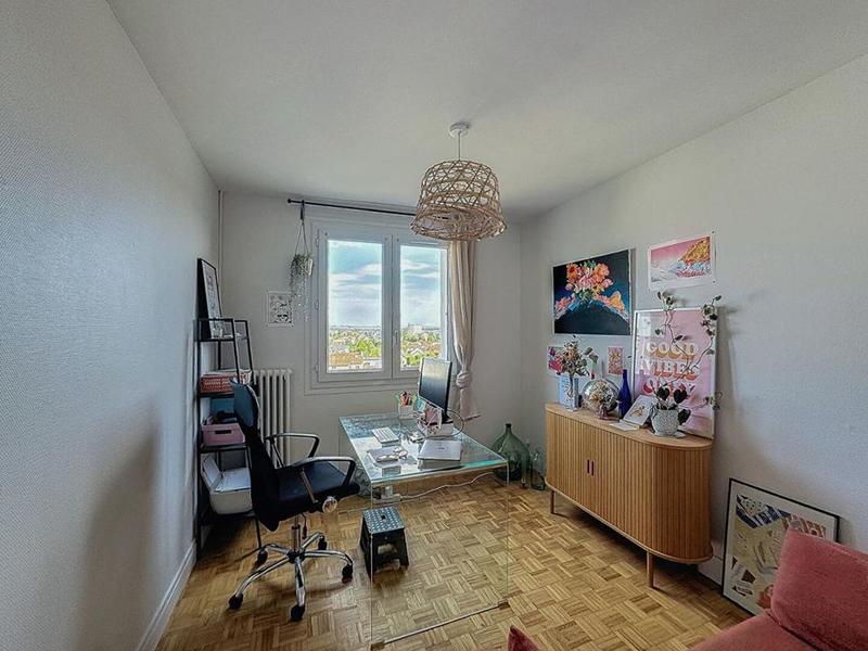 Appartement - 64 m² - 4 pièces