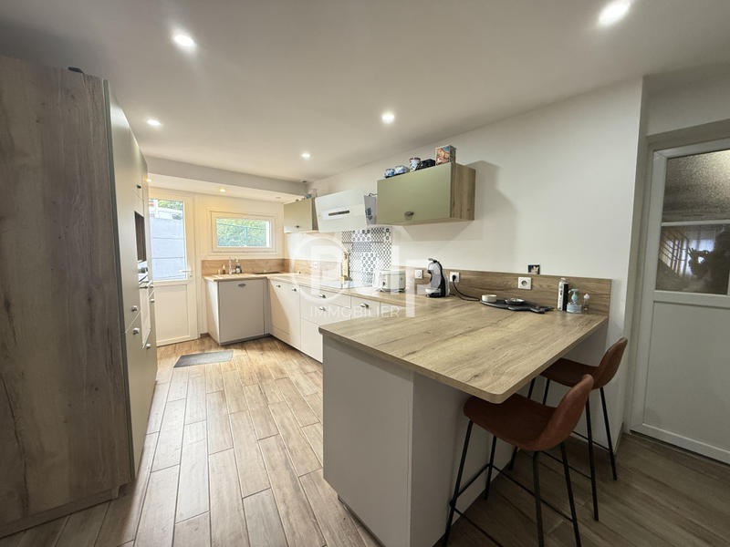 Maison - 98 m² - 7 pièces