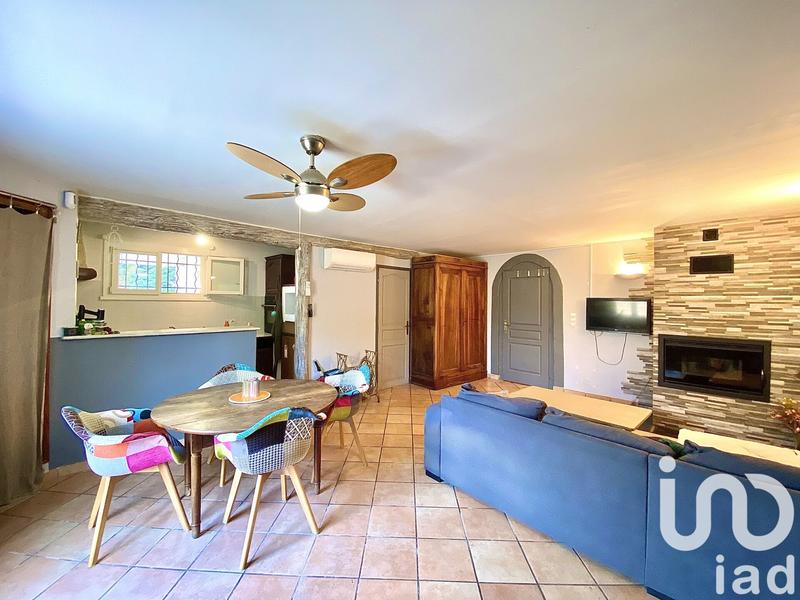 Maison - 303 m² - 19 pièces