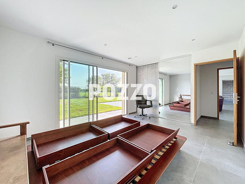 Maison - 102 m² - 4 pièces