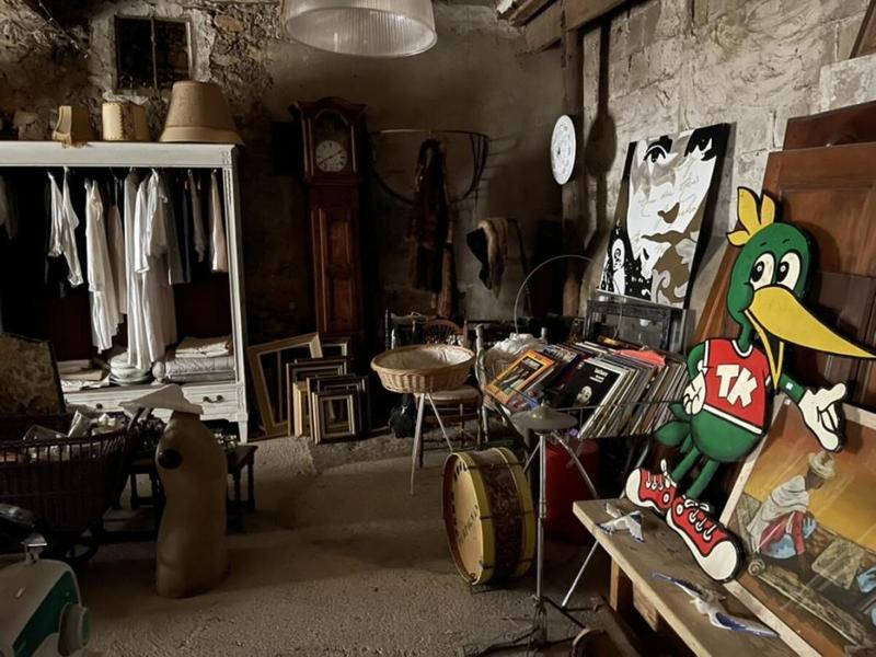 Maison - 330 m² - 8 pièces