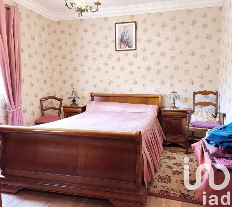 Maison - 210 m² - 6 pièces