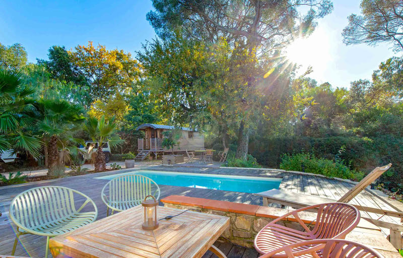 Villa - 200 m² - 6 pièces