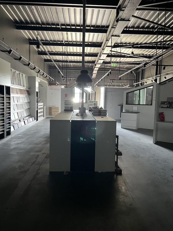 Local d'activités - 280 m² - 1 pièce