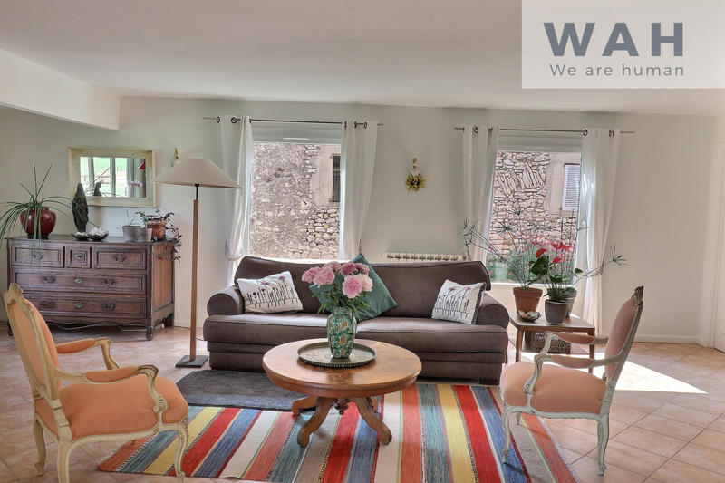 Propriété - 168 m² - 4 pièces