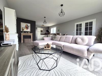 Maison - 94 m² - 5 pièces