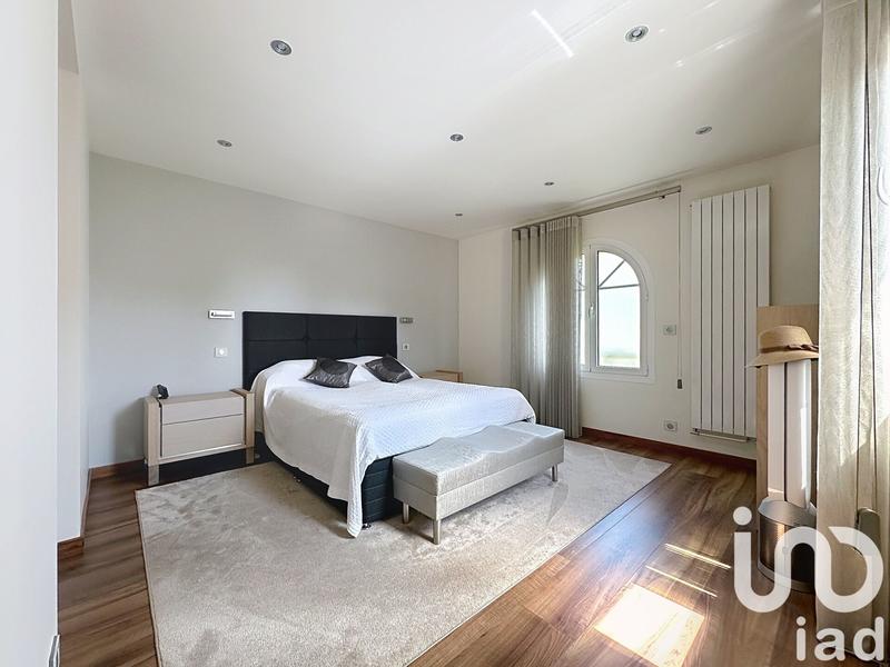 Maison de maîtres - 237 m² - 10 pièces