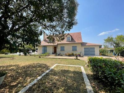 Maison - 143 m² - 8 pièces