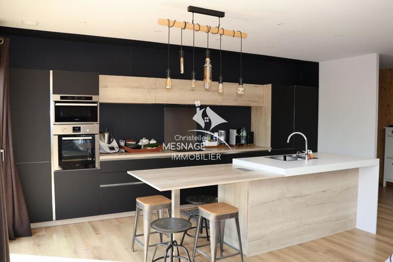 Maison - 162 m² - 6 pièces