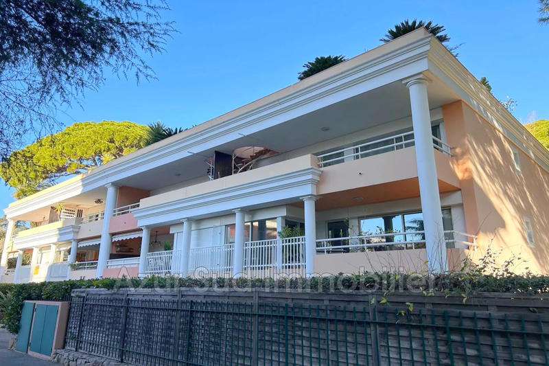 Appartement - 79 m² - 3 pièces