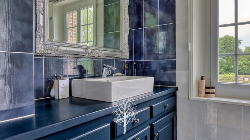 Demeure - 300 m² - 7 pièces