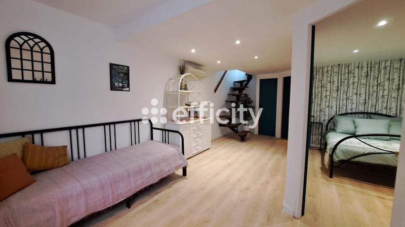 Immeuble - 120 m² - 7 pièces