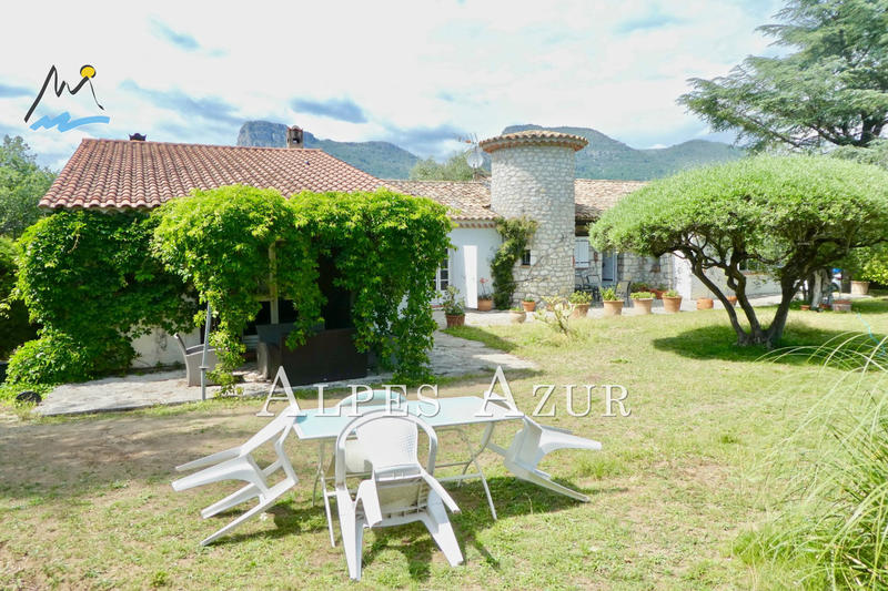 Maison - 191 m² - 6 pièces