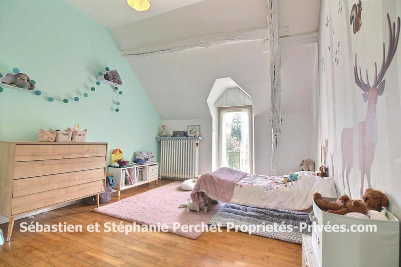 Maison - 233 m² - 8 pièces