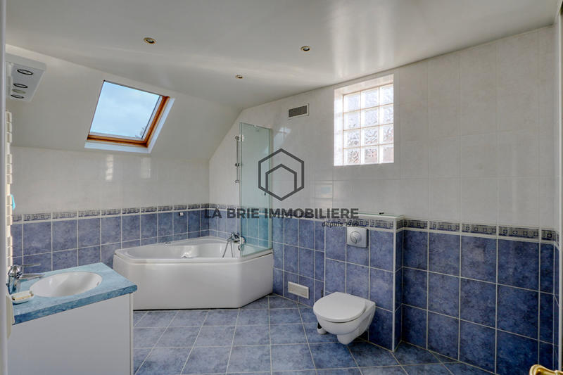 Maison - 124 m² - 6 pièces