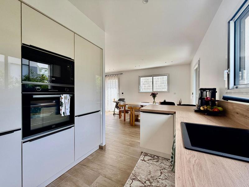 Maison - 146 m² - 6 pièces