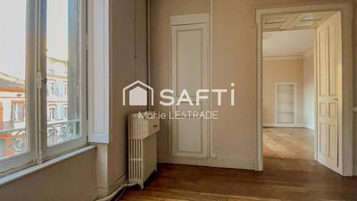 Appartement - 241 m² - 8 pièces