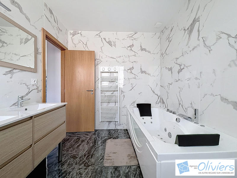 Maison - 110 m² - 6 pièces