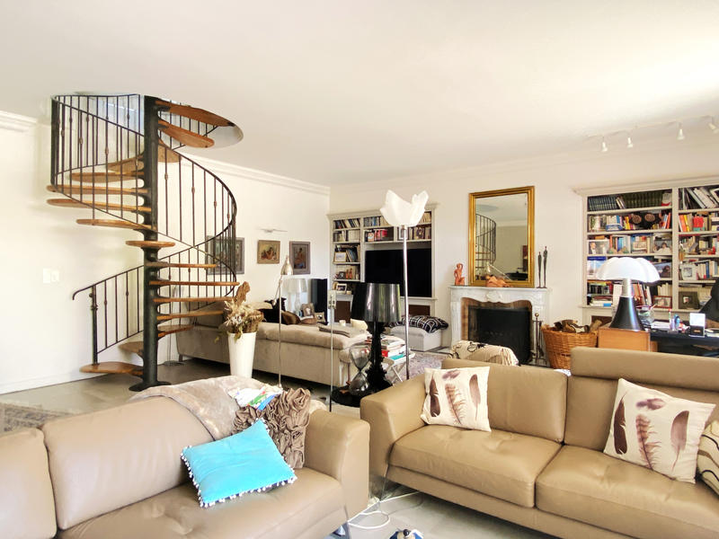 Villa - 240 m² - 5 pièces