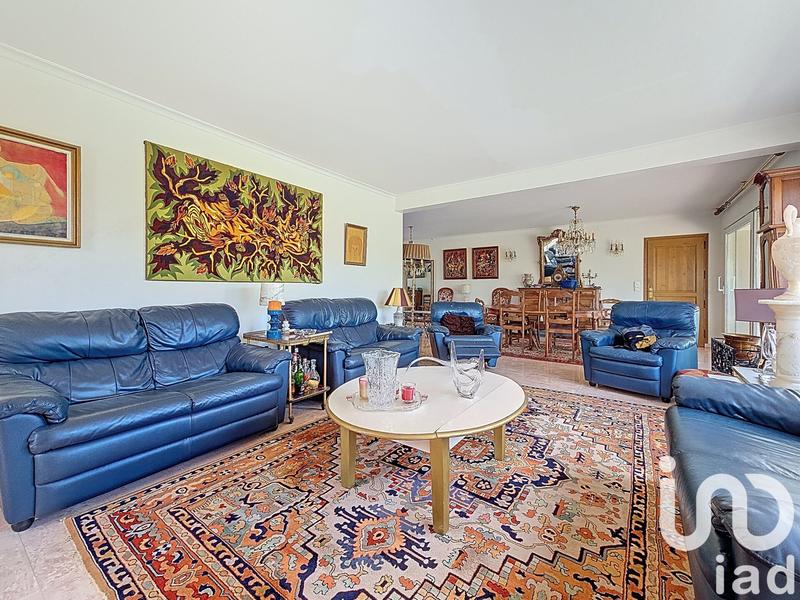 Maison - 204 m² - 7 pièces