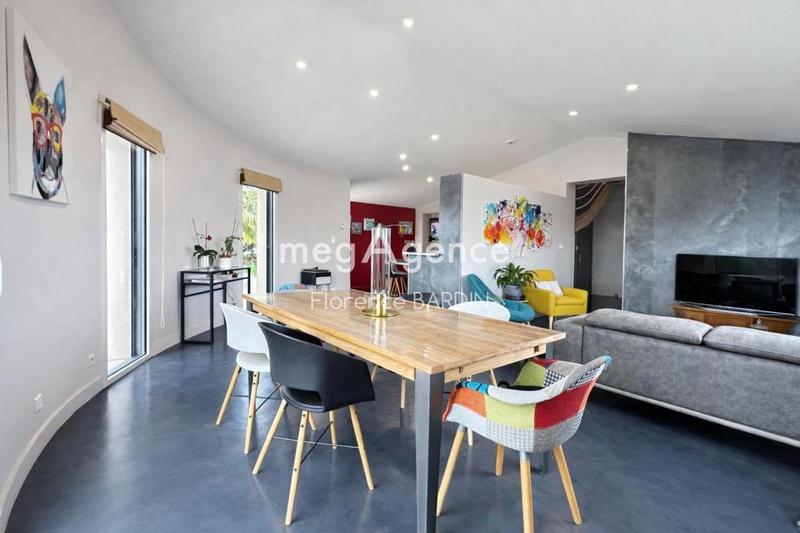 Maison - 135 m² - 6 pièces