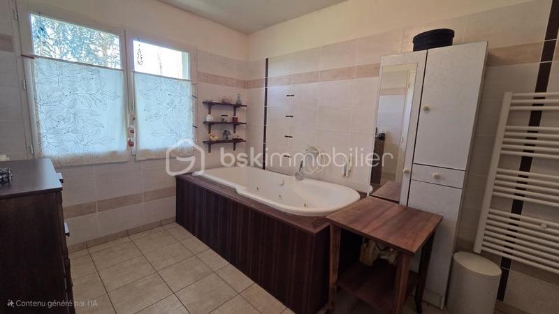 Maison - 200 m² - 9 pièces