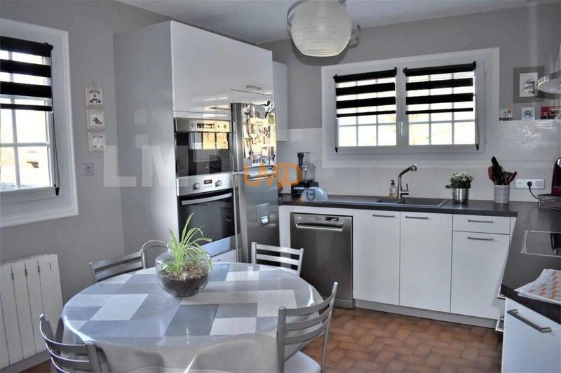 Maison - 105 m² - 10 pièces