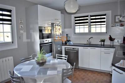 Maison - 105 m² - 10 pièces