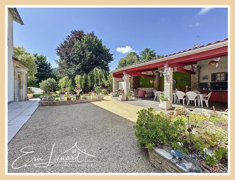 Maison - 182 m² - 7 pièces