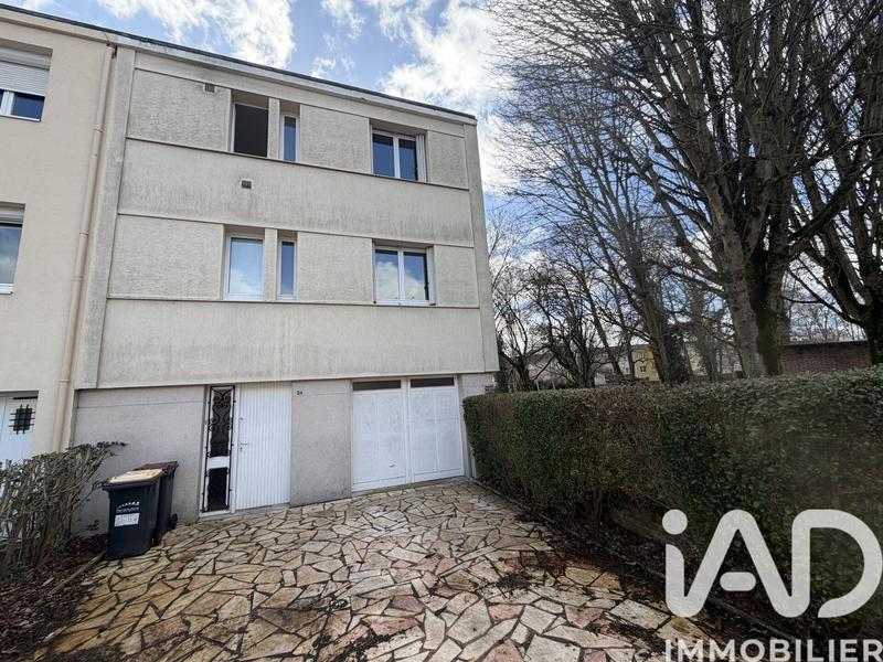 Maison - 80 m² - 4 pièces