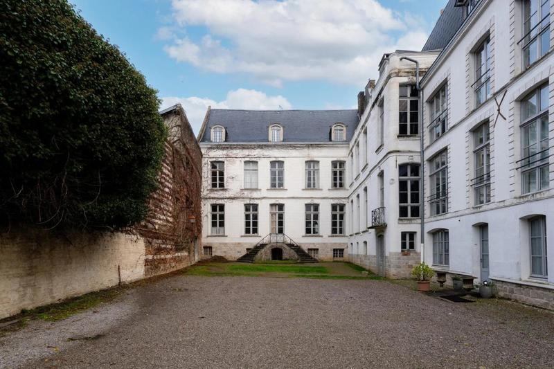 Appartement - 118 m² - 2 pièces