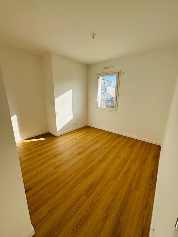 Maison - 92 m² - 5 pièces