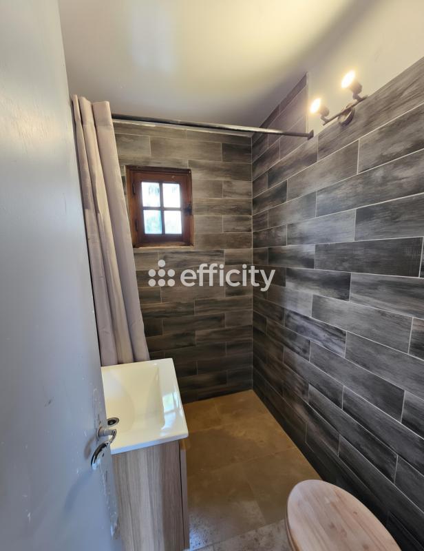 Villa - 200 m² - 8 pièces